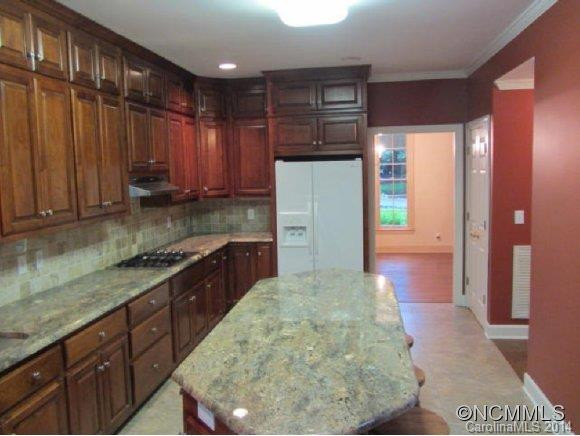 334 Fairforest Drive - Photo 6