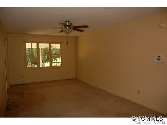 157 Matthew St - Photo 4