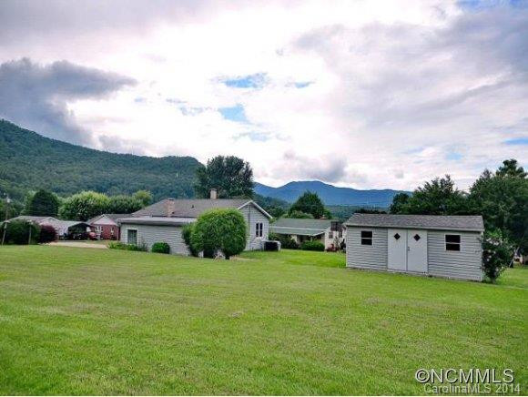 217 LEISURE LANE - Photo 12