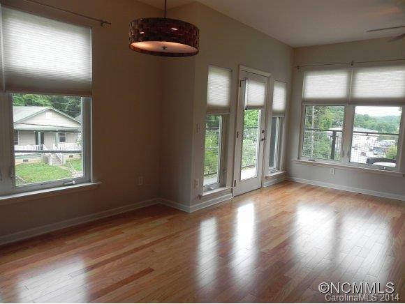 125 Clingman Ave. Unit 201 - Photo 3