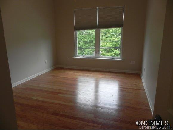 125 Clingman Ave. Unit 201 - Photo 8