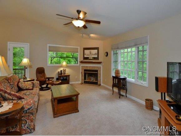 101 SPRING DRIVE - Photo 3