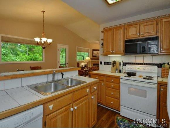 101 SPRING DRIVE - Photo 5