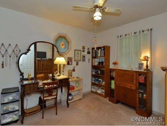 101 SPRING DRIVE - Photo 10
