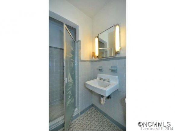54 WEST OAKVIEW ROAD - Photo 11