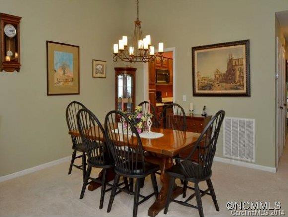 209 WHITE OAK DRIVE - Photo 8