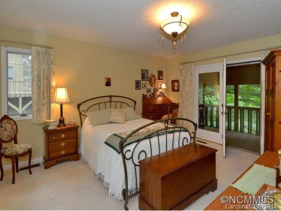 209 WHITE OAK DRIVE - Photo 10