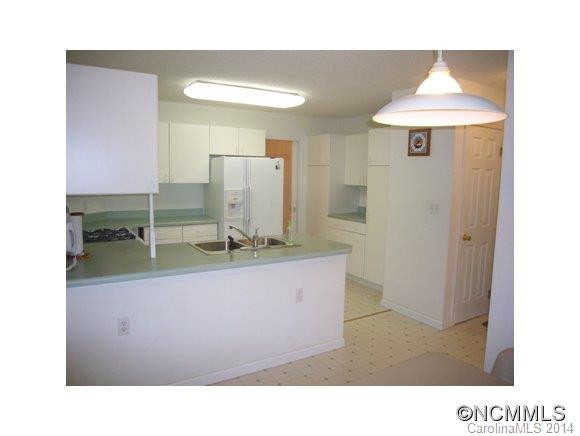 877 MOUNTAIN HAVEN DRIVE - Photo 2