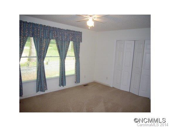 877 MOUNTAIN HAVEN DRIVE - Photo 12