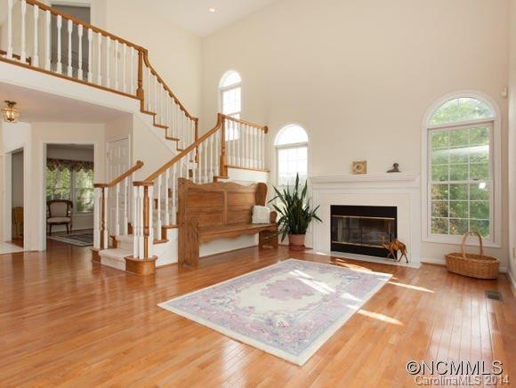 1009 Pin Oak Trail - Photo 2