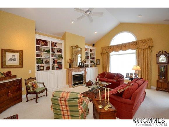 114 Bellshire - Photo 4
