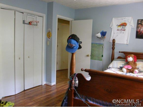 2392 Old Mars Hill Hwy - Photo 12