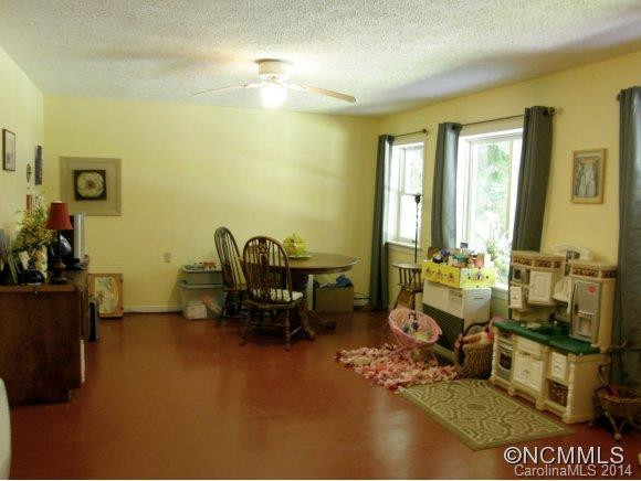 2392 Old Mars Hill Hwy - Photo 14