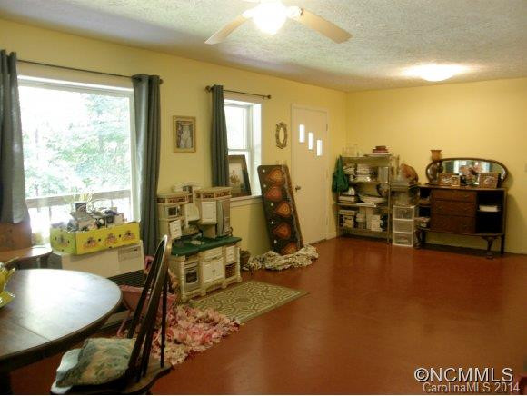 2392 Old Mars Hill Hwy - Photo 15
