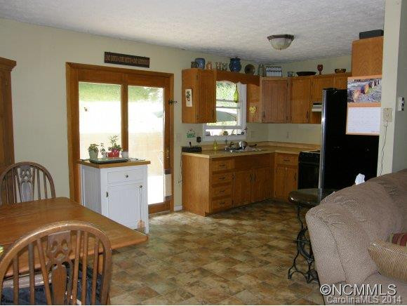 2392 Old Mars Hill Hwy - Photo 7