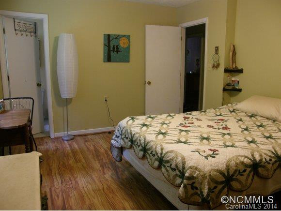 2392 Old Mars Hill Hwy - Photo 9