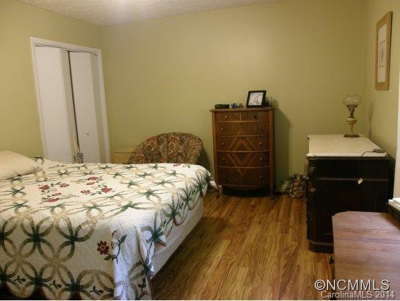 2392 Old Mars Hill Hwy - Photo 10