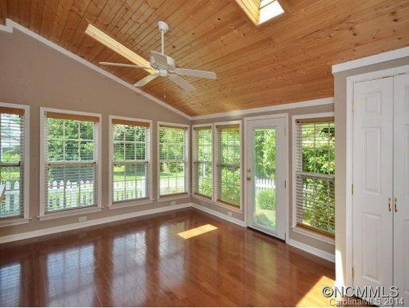 342 STONEHOLLOW RD - Photo 7