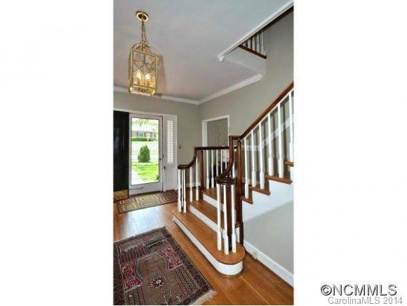 5 Griffing Boulevard - Photo 2