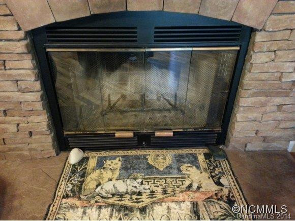 10 Clover Brook Drive - Photo 6