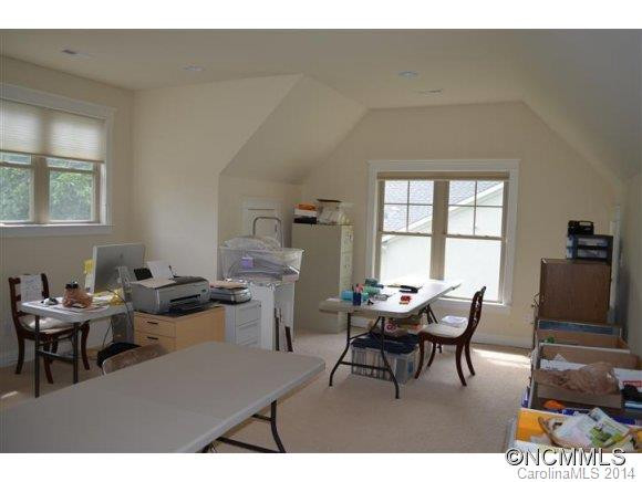 8 Light Cahill Court - Photo 16