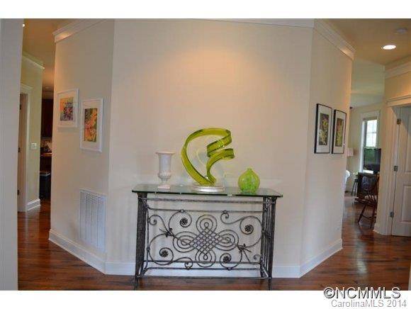 8 Light Cahill Court - Photo 4