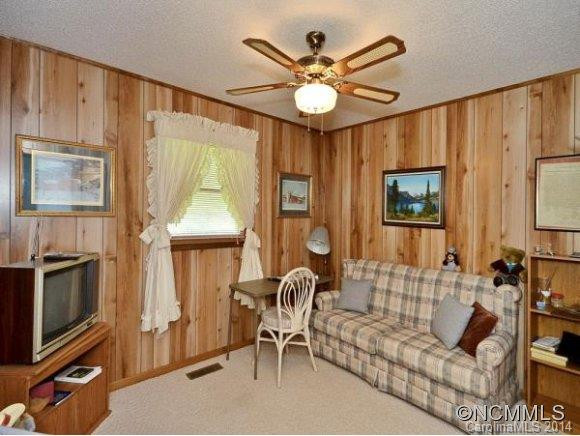 223 Highview Drive - Photo 12
