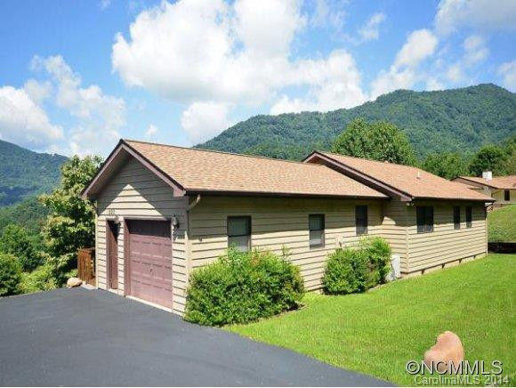 223 Highview Drive - Photo 3