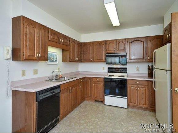 223 Highview Drive - Photo 6