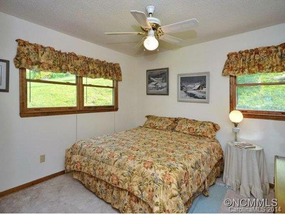 223 Highview Drive - Photo 10