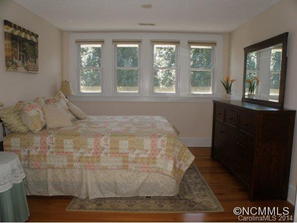 907 East Main Street - Photo 19