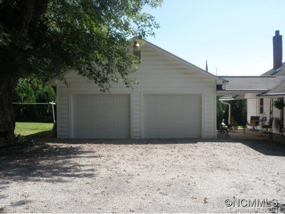 907 East Main Street - Photo 9