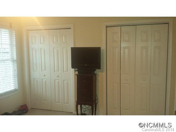 108 Rotunda Circle - Photo 15