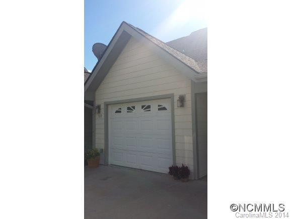 108 Rotunda Circle - Photo 18