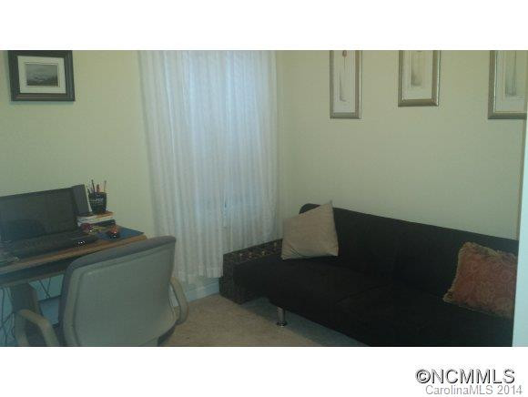 108 Rotunda Circle - Photo 8