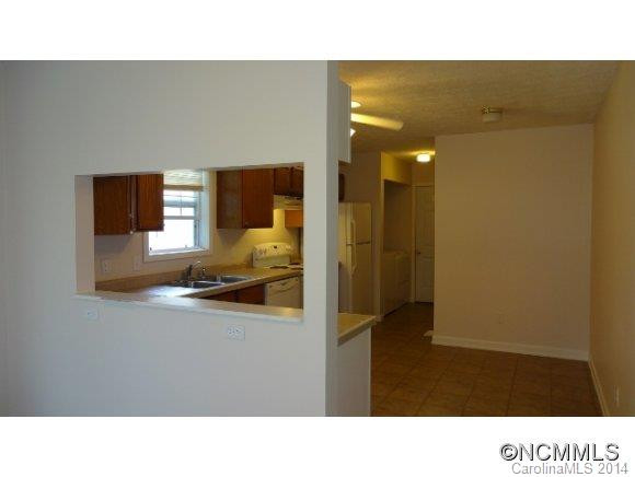 521 LYNDHURST DRIVE - Photo 5