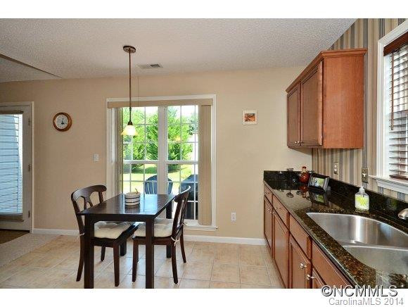 28 Sand Pebble Court - Photo 6