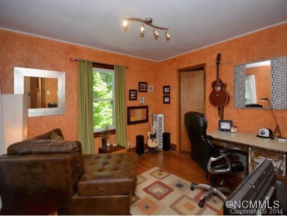 126 GOLDVIEW ROAD - Photo 6