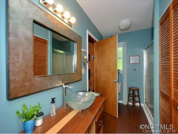 126 GOLDVIEW ROAD - Photo 7