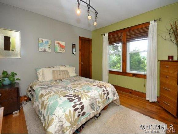 126 GOLDVIEW ROAD - Photo 8