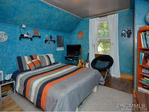 126 GOLDVIEW ROAD - Photo 10