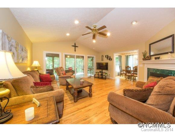 107 S Greenbriar Woods Road - Photo 4