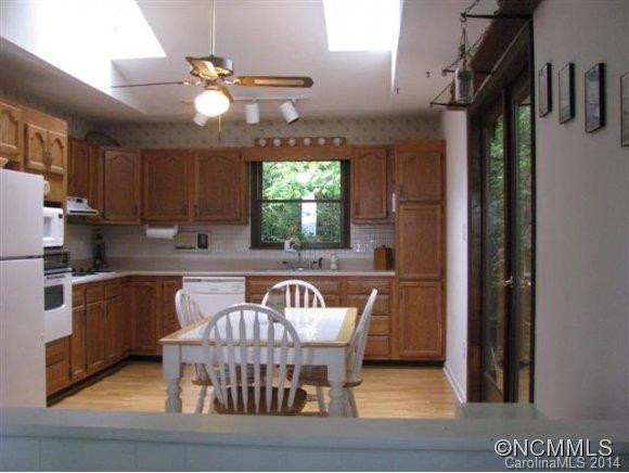 141 Laurel Road - Photo 4