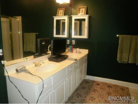 1040 Columbine Rd - Photo 12