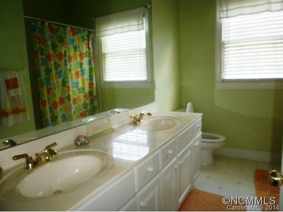 1040 Columbine Rd - Photo 14
