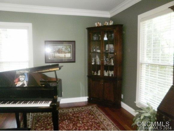 1040 Columbine Rd - Photo 20