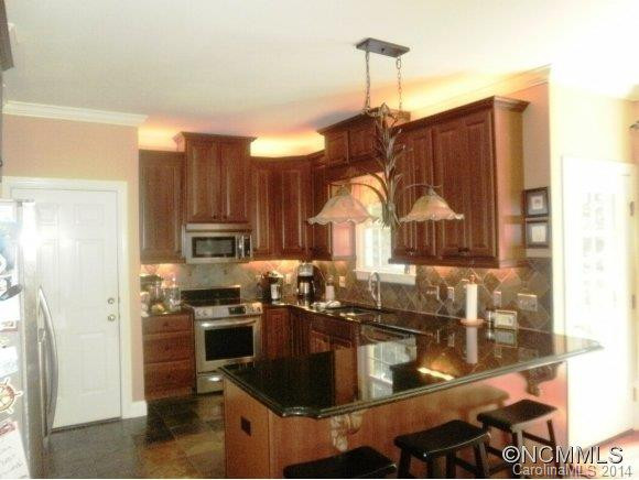 1040 Columbine Rd - Photo 7