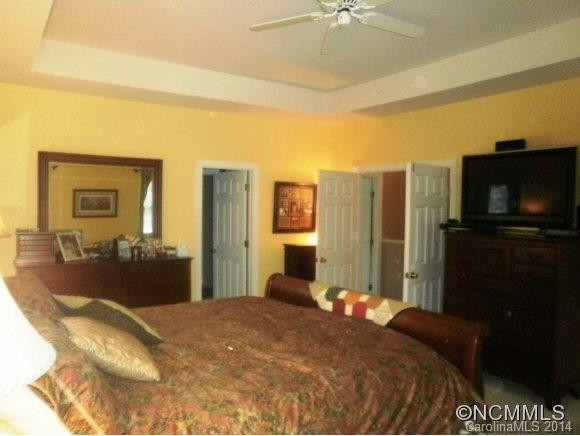 1040 Columbine Rd - Photo 10