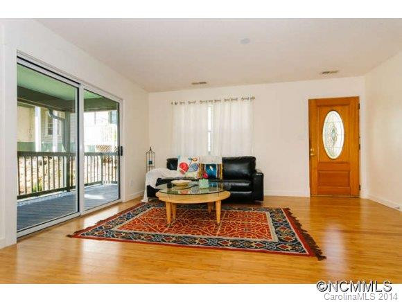 110 Annandale Ave - Photo 3
