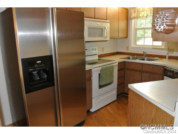 52 Hamlet Drive - Photo 10